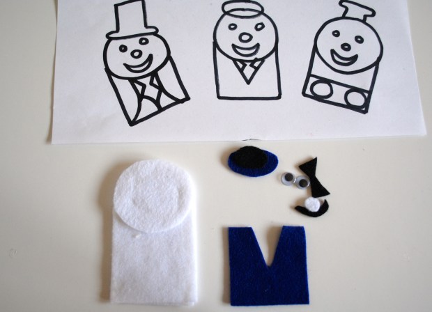 Thomas & Friends Felt Finger Puppet Tutorial @ Crayon Box Chronicles 