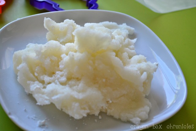 Dinosaur Play Clay @ Crayon Box Chronicles