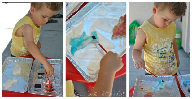Dinosaur Play Clay @ Crayon Box Chronicles