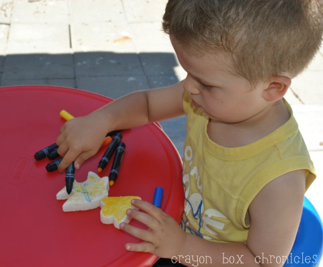 Dinosaur Play Clay @ Crayon Box Chronicles