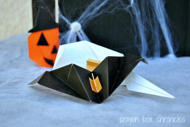 Origami Halloween Puppet Theatre – Crayon Box Chronicles