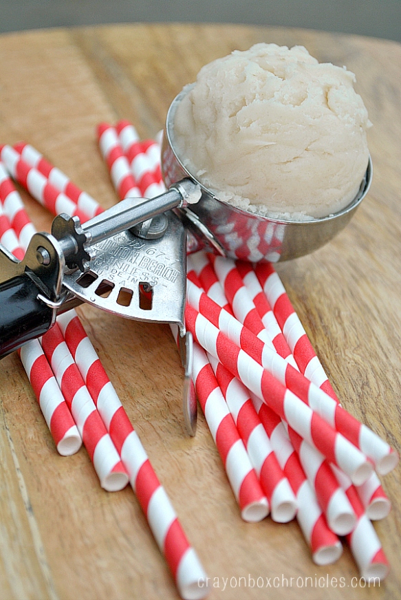 ice cream scoop with vanilla play dough